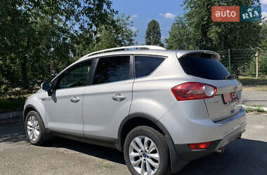 Внедорожник / Кроссовер Ford Kuga 2012 в 