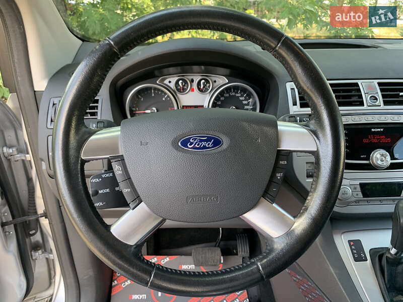 Внедорожник / Кроссовер Ford Kuga 2012 в Киеве