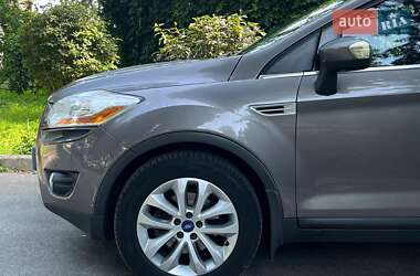 Внедорожник / Кроссовер Ford Kuga 2011 в 