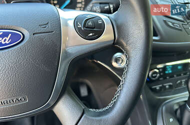 Внедорожник / Кроссовер Ford Kuga 2014 в 