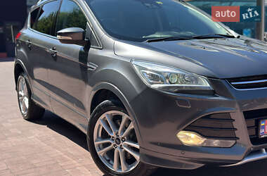 Внедорожник / Кроссовер Ford Kuga 2014 в 