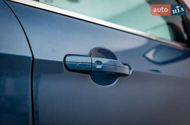 Внедорожник / Кроссовер Ford Kuga 2019 в 