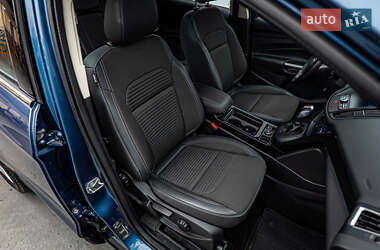 Внедорожник / Кроссовер Ford Kuga 2019 в 