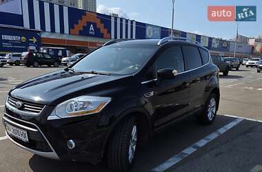 Внедорожник / Кроссовер Ford Kuga 2012 в 