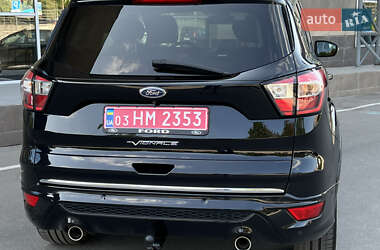Внедорожник / Кроссовер Ford Kuga 2017 в 