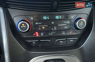 Внедорожник / Кроссовер Ford Kuga 2017 в 