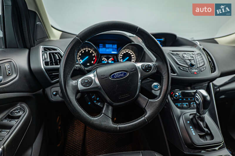 Внедорожник / Кроссовер Ford Kuga 2013 в Киеве