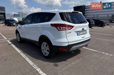Внедорожник / Кроссовер Ford Kuga 2016 в 