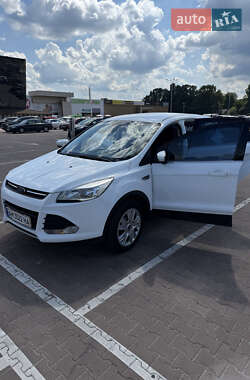 Внедорожник / Кроссовер Ford Kuga 2016 в 