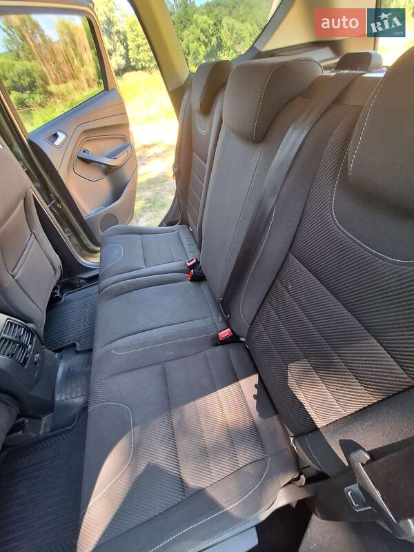 Позашляховик / Кросовер Ford Kuga 2013 в Ужгороді