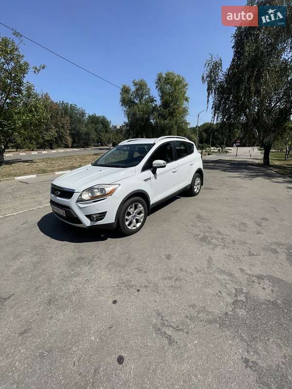 Внедорожник / Кроссовер Ford Kuga 2011 в Запорожье