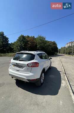 Внедорожник / Кроссовер Ford Kuga 2011 в 