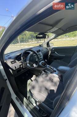Внедорожник / Кроссовер Ford Kuga 2011 в 