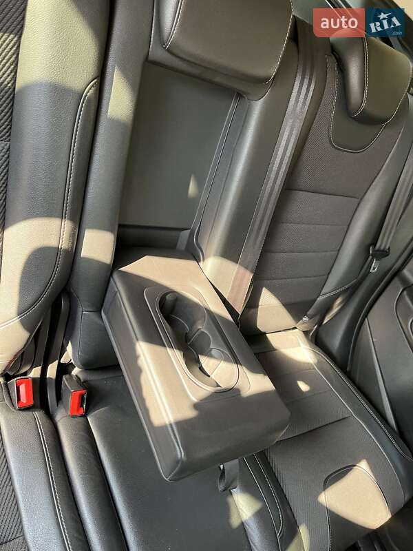 Внедорожник / Кроссовер Ford Kuga 2013 в Одессе