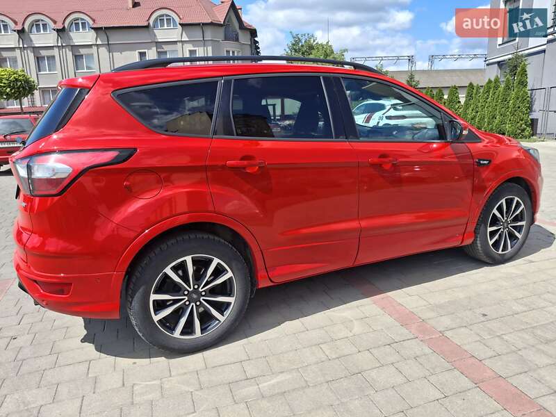 Позашляховик / Кросовер Ford Kuga 2018 в Івано-Франківську