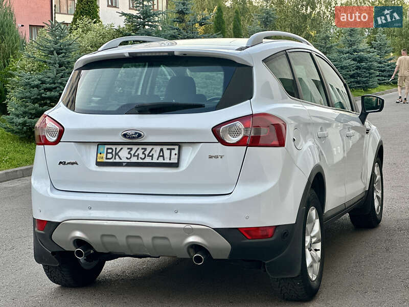 Внедорожник / Кроссовер Ford Kuga 2010 в Ровно