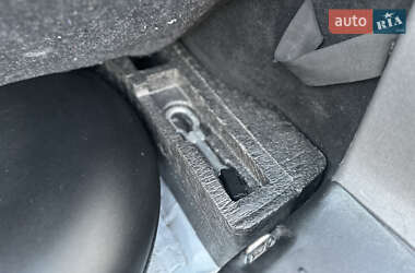Внедорожник / Кроссовер Ford Kuga 2010 в 