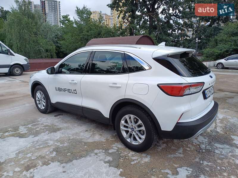 Внедорожник / Кроссовер Ford Kuga 2023 в Киеве
