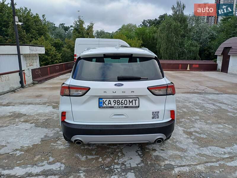 Внедорожник / Кроссовер Ford Kuga 2023 в Киеве