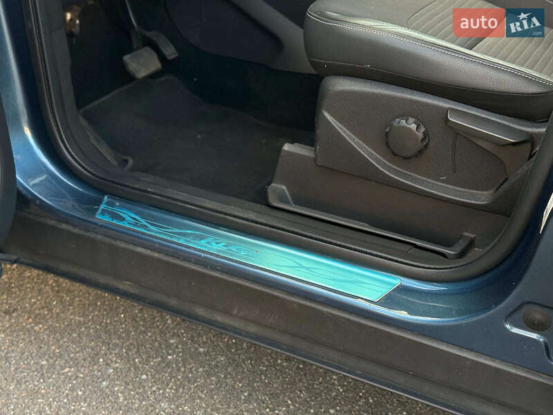 Внедорожник / Кроссовер Ford Kuga 2019 в Киеве