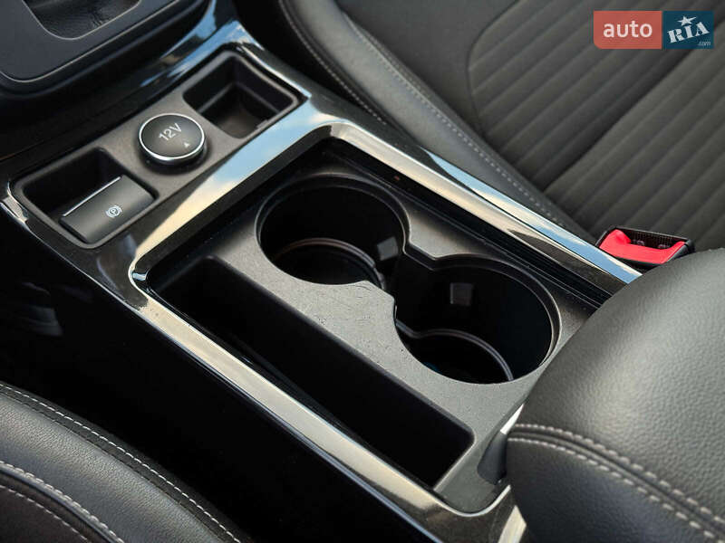 Внедорожник / Кроссовер Ford Kuga 2019 в Киеве