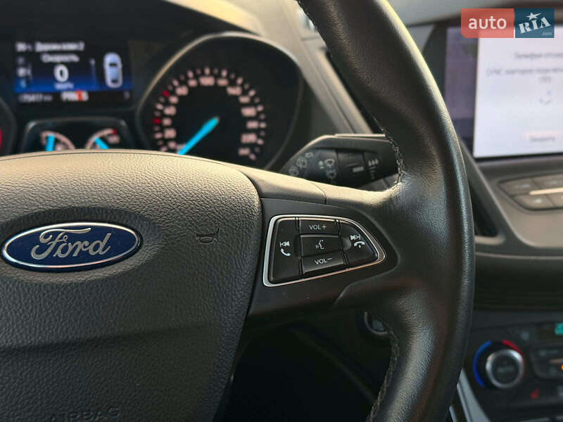 Внедорожник / Кроссовер Ford Kuga 2019 в Киеве