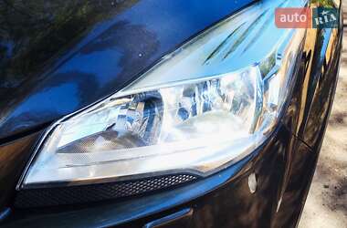 Внедорожник / Кроссовер Ford Kuga 2015 в 