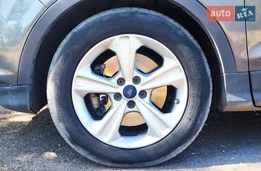 Внедорожник / Кроссовер Ford Kuga 2015 в 