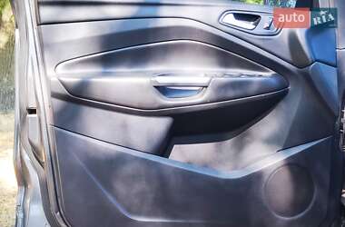 Внедорожник / Кроссовер Ford Kuga 2015 в 