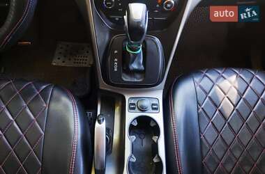 Внедорожник / Кроссовер Ford Kuga 2015 в 