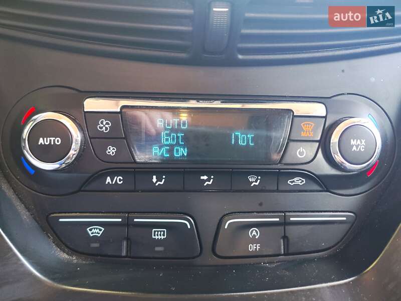 Внедорожник / Кроссовер Ford Kuga 2015 в Вознесенске
