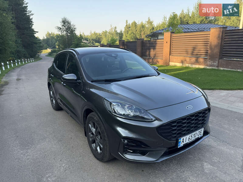 Внедорожник / Кроссовер Ford Kuga 2021 в Киеве