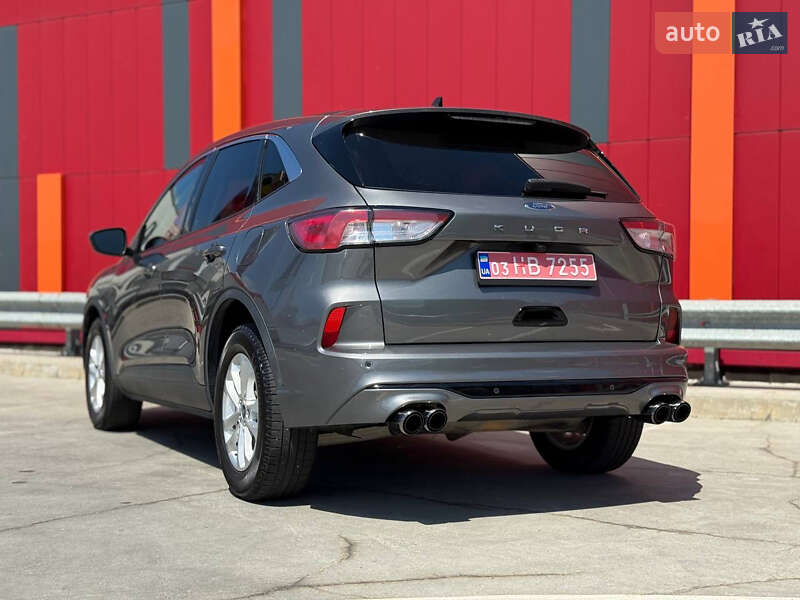 Внедорожник / Кроссовер Ford Kuga 2021 в Киеве