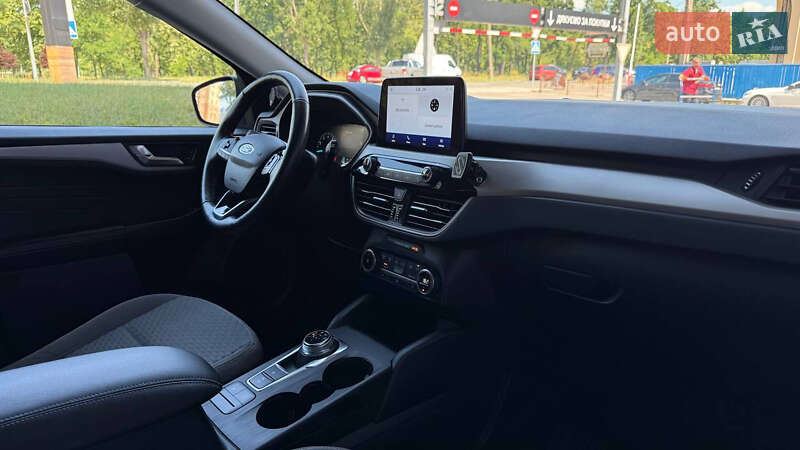 Внедорожник / Кроссовер Ford Kuga 2021 в Киеве