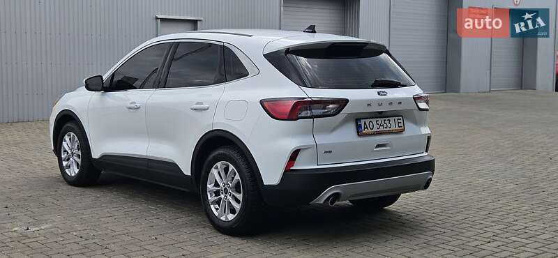 Внедорожник / Кроссовер Ford Kuga 2020 в Мукачево
