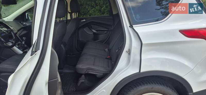 Внедорожник / Кроссовер Ford Kuga 2014 в Машевке