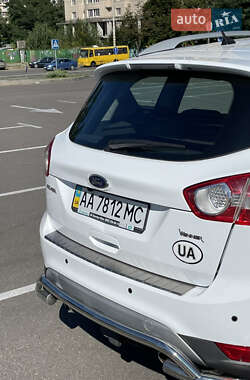 Внедорожник / Кроссовер Ford Kuga 2011 в 