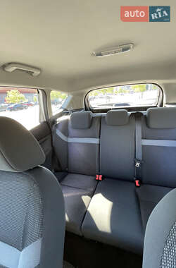 Внедорожник / Кроссовер Ford Kuga 2011 в 