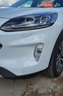 Внедорожник / Кроссовер Ford Kuga 2020 в 