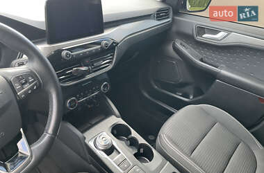 Внедорожник / Кроссовер Ford Kuga 2020 в 