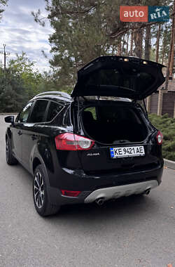 Внедорожник / Кроссовер Ford Kuga 2011 в 
