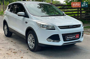 Внедорожник / Кроссовер Ford Kuga 2016 в 