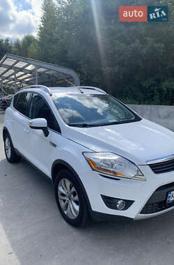 Внедорожник / Кроссовер Ford Kuga 2010 в 