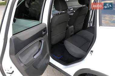 Внедорожник / Кроссовер Ford Kuga 2013 в 
