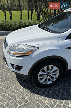 Внедорожник / Кроссовер Ford Kuga 2011 в 