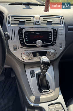 Внедорожник / Кроссовер Ford Kuga 2011 в 