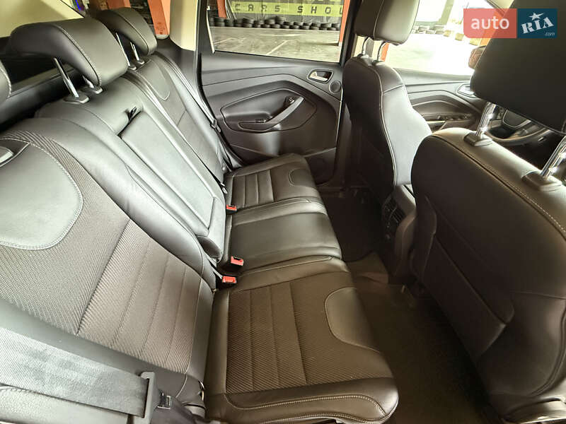 Внедорожник / Кроссовер Ford Kuga 2013 в Львове