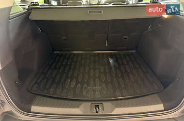 Внедорожник / Кроссовер Ford Kuga 2013 в 