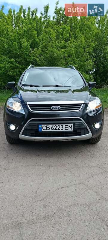 Внедорожник / Кроссовер Ford Kuga 2012 в Мене