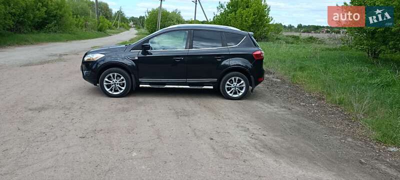 Внедорожник / Кроссовер Ford Kuga 2012 в Мене